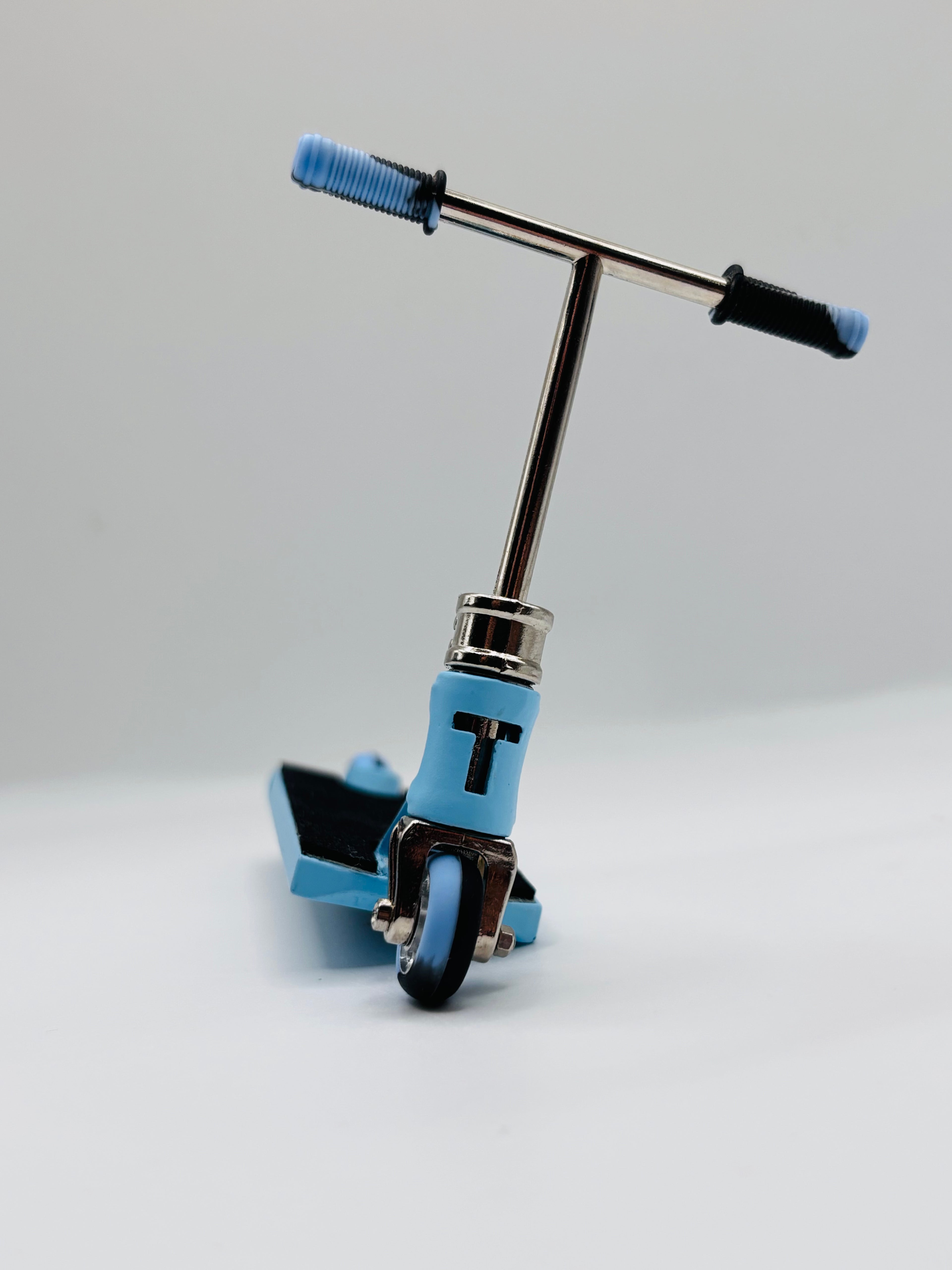 Tailwhip PRO scooter V2 CNC blue