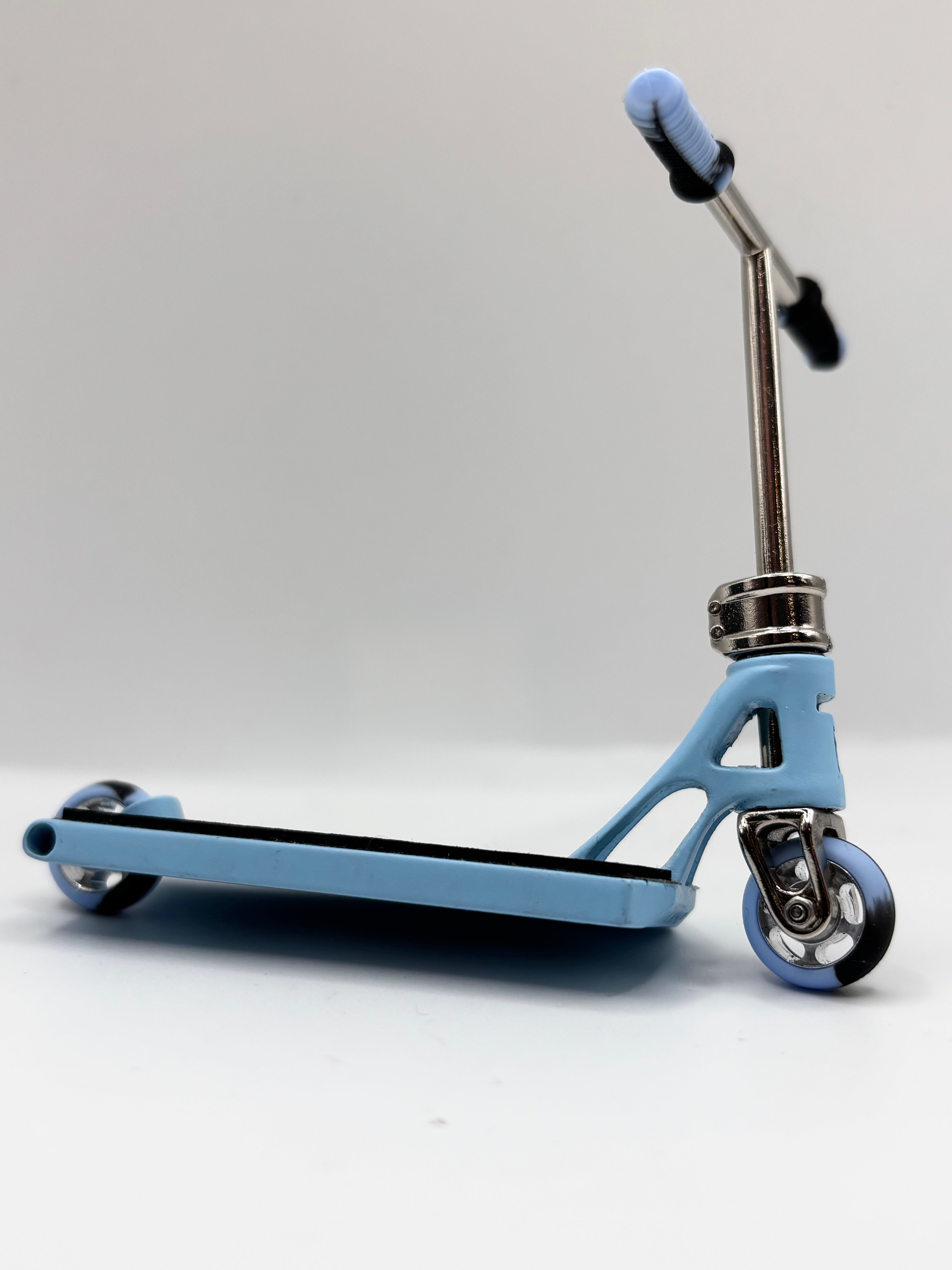 Tailwhip PRO scooter V2 CNC blue