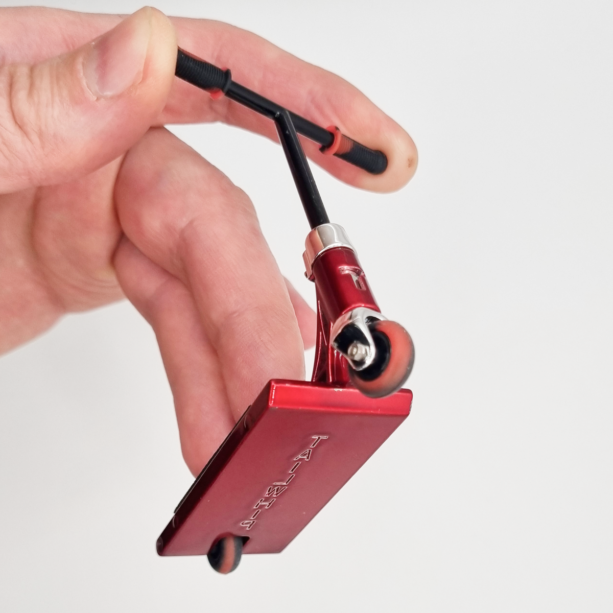 TAILWHIP Finger Scooter Metal Red
